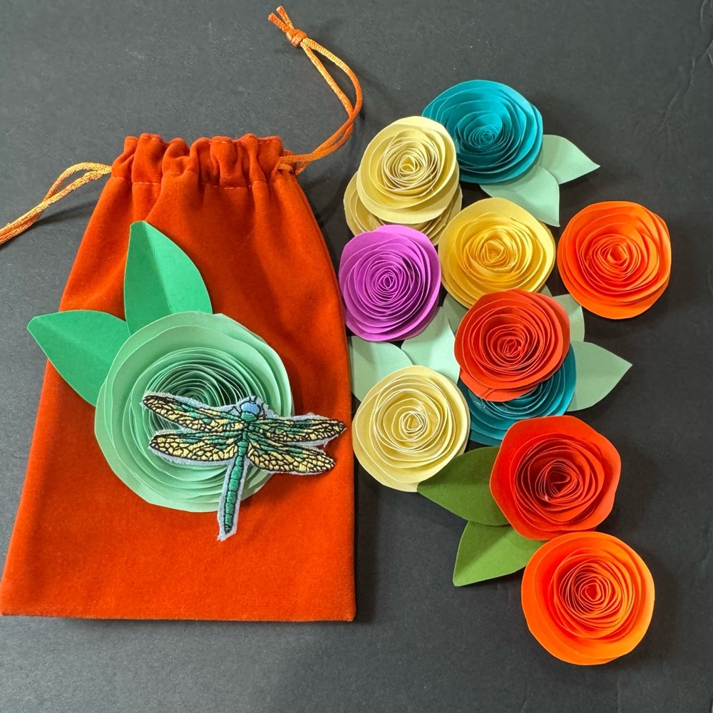 Velvet a dragonfly bag & 12 mini flowers